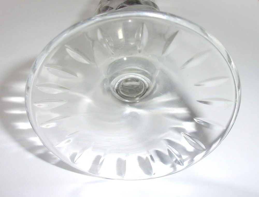 9.25" elegant clear pressed glass bud vase with flared rim & vining leaf pattern
