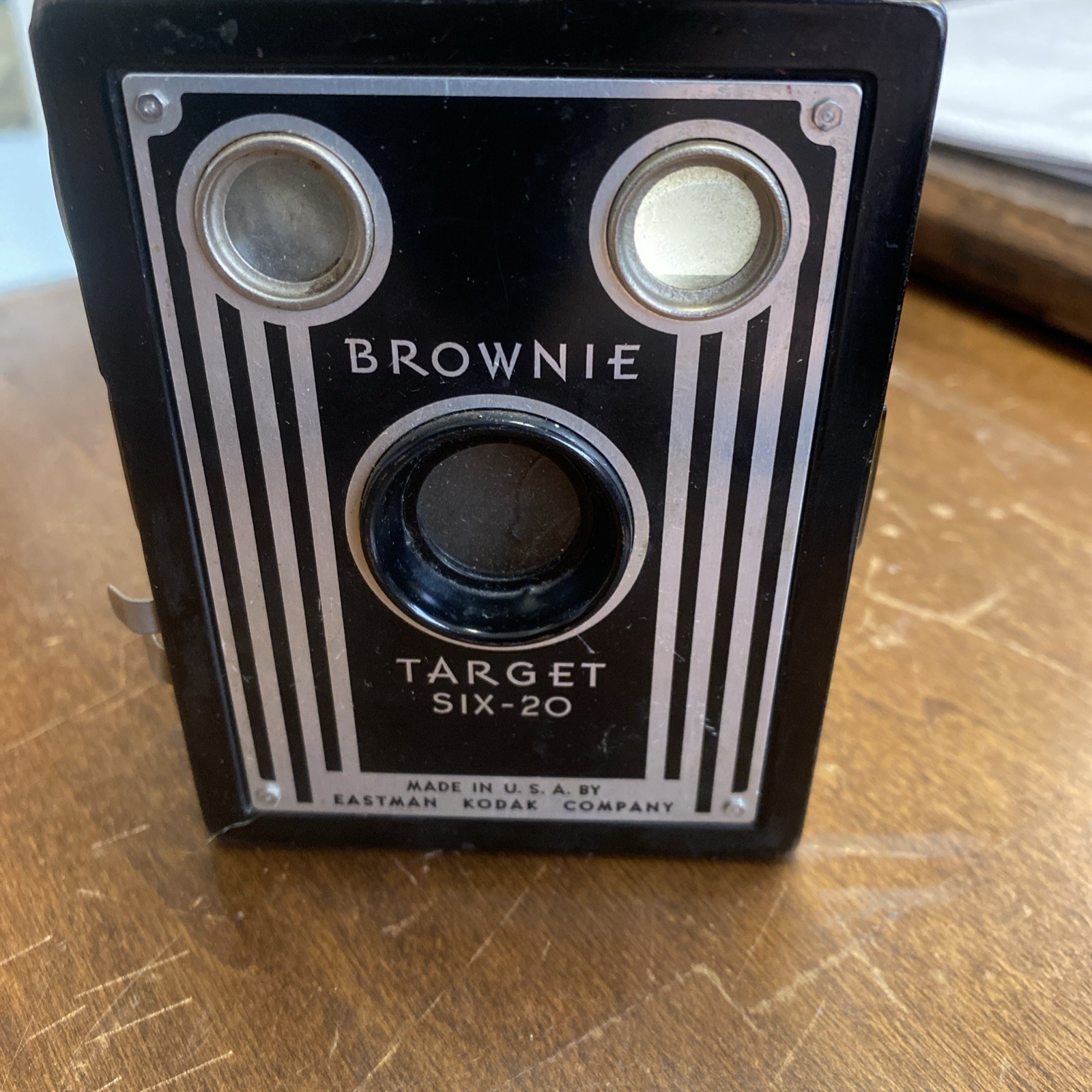 Vintage Eastman Kodak Brownie Target Six-20 Box Camera 1941 Art Deco UNTESTED