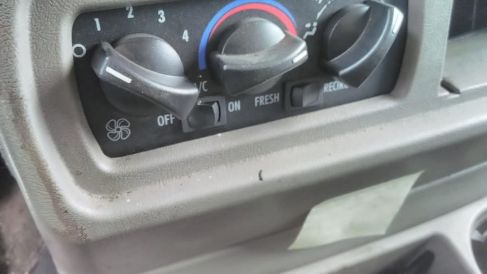 Replaces 2001 MACK CX613 TEMPERATURE CONTROL ,  OH