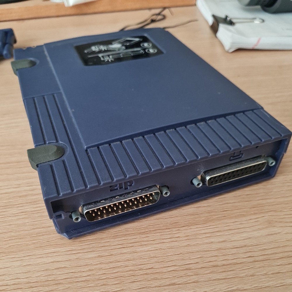 Iomega Z100P2 ZIP 100 25-Pin Parallel External Floppy ZIP Drive - UNTESTED READ