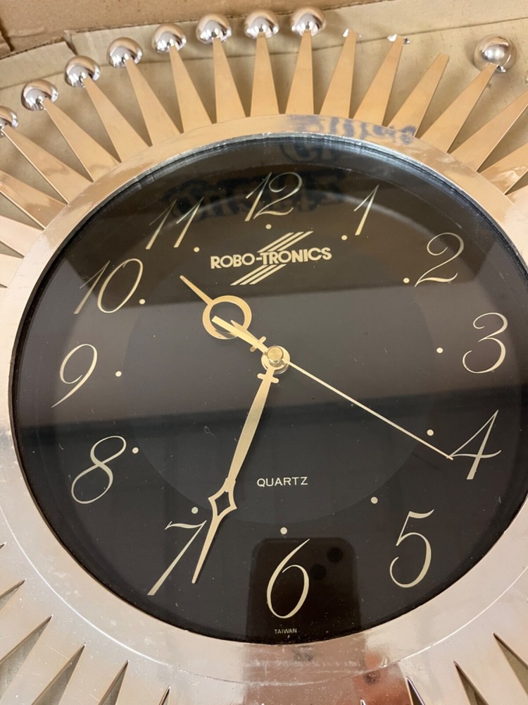 Robo-Tronics Quartz Clock 18" Model 2640