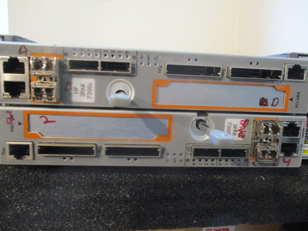 HP 3PAR 7200C 2 X QR511-63001 756817-001 Controller 2 x PS storage array