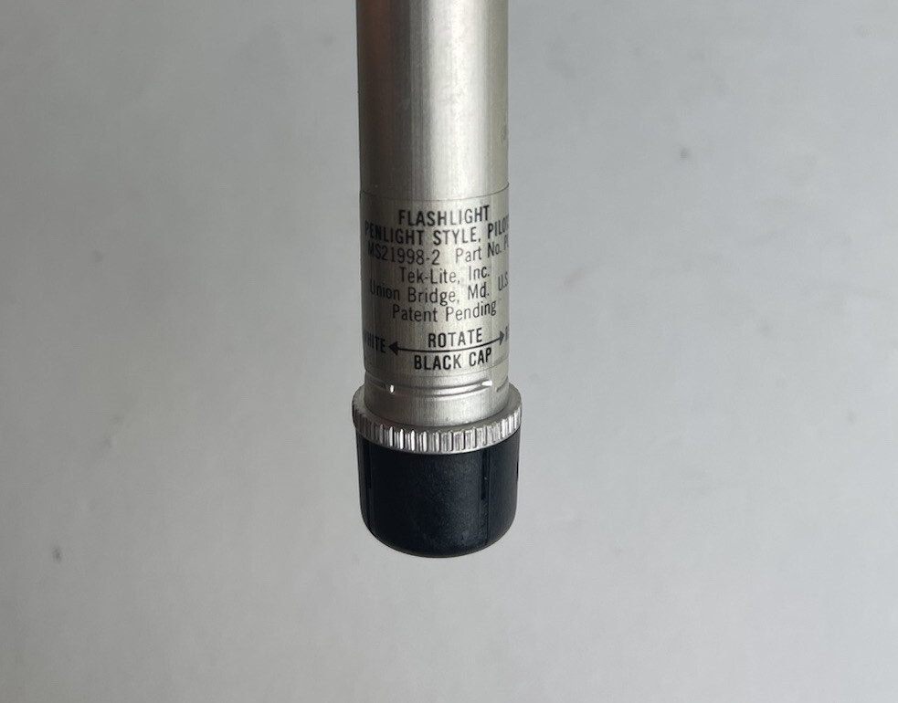 Vintage MS-21998-2 Pilots Penlight Flashlight Working