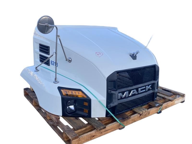 Mack Anthem Hood (612-15057)