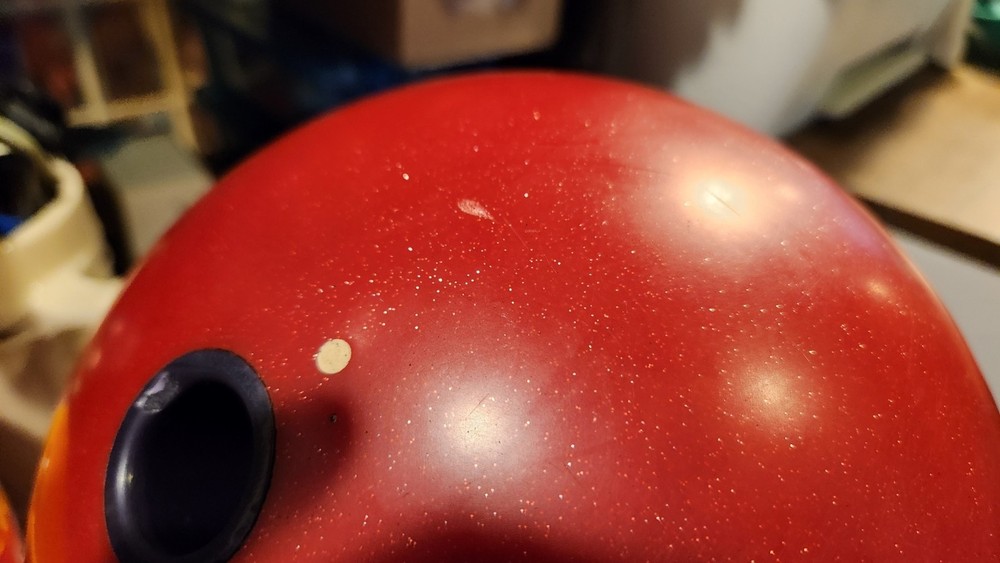 Hammer Black Widow Red Solid Urethane Overseas Bowling Ball 15 lbs Span 4 Inches