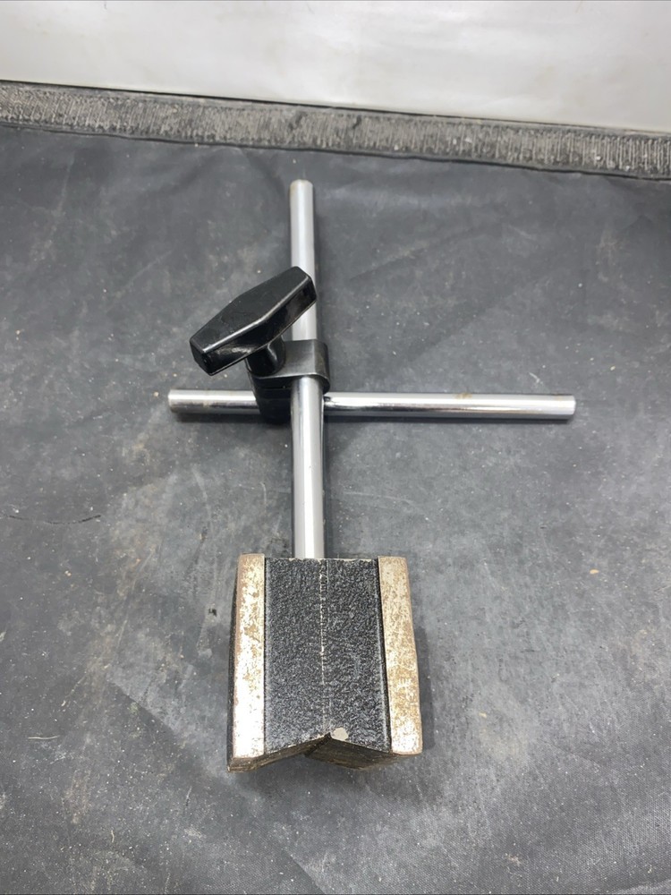 Fowler 52-585-010 Magnetic Base Indicator Holder- Black base