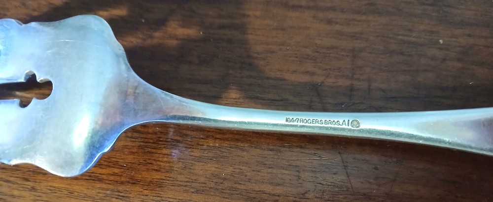 1847 Rogers Vesta pattern serving fork C1895 8.25" EUC