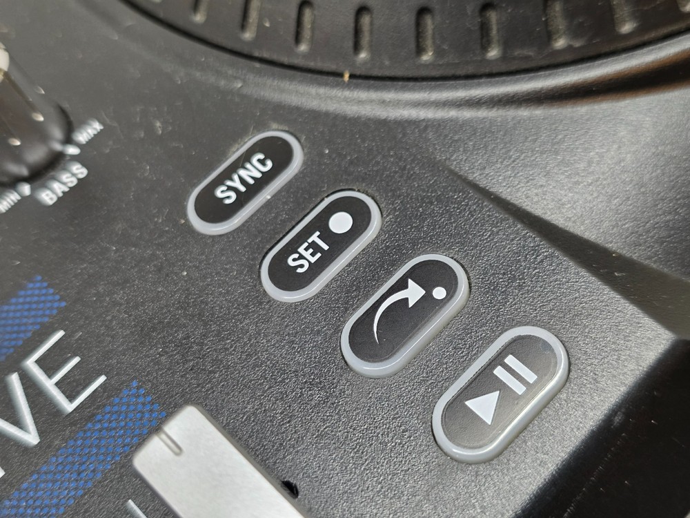 Numark iDJ Live Digital DJ Controller Turntable Apple Mac Ipad Iphone Ipod