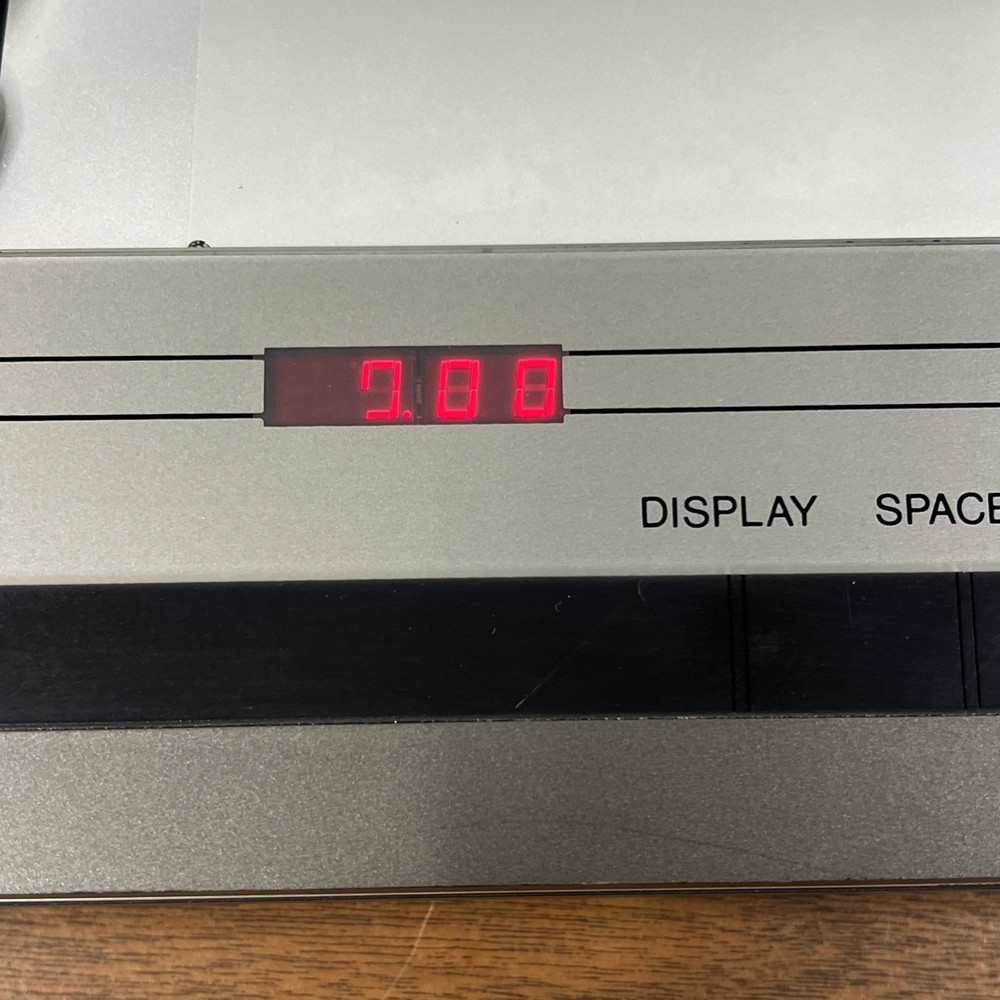 Bang & Olufsen Beogram CD 3300 CD Player Working - SEE VIDEO / READ DESCRIPTION
