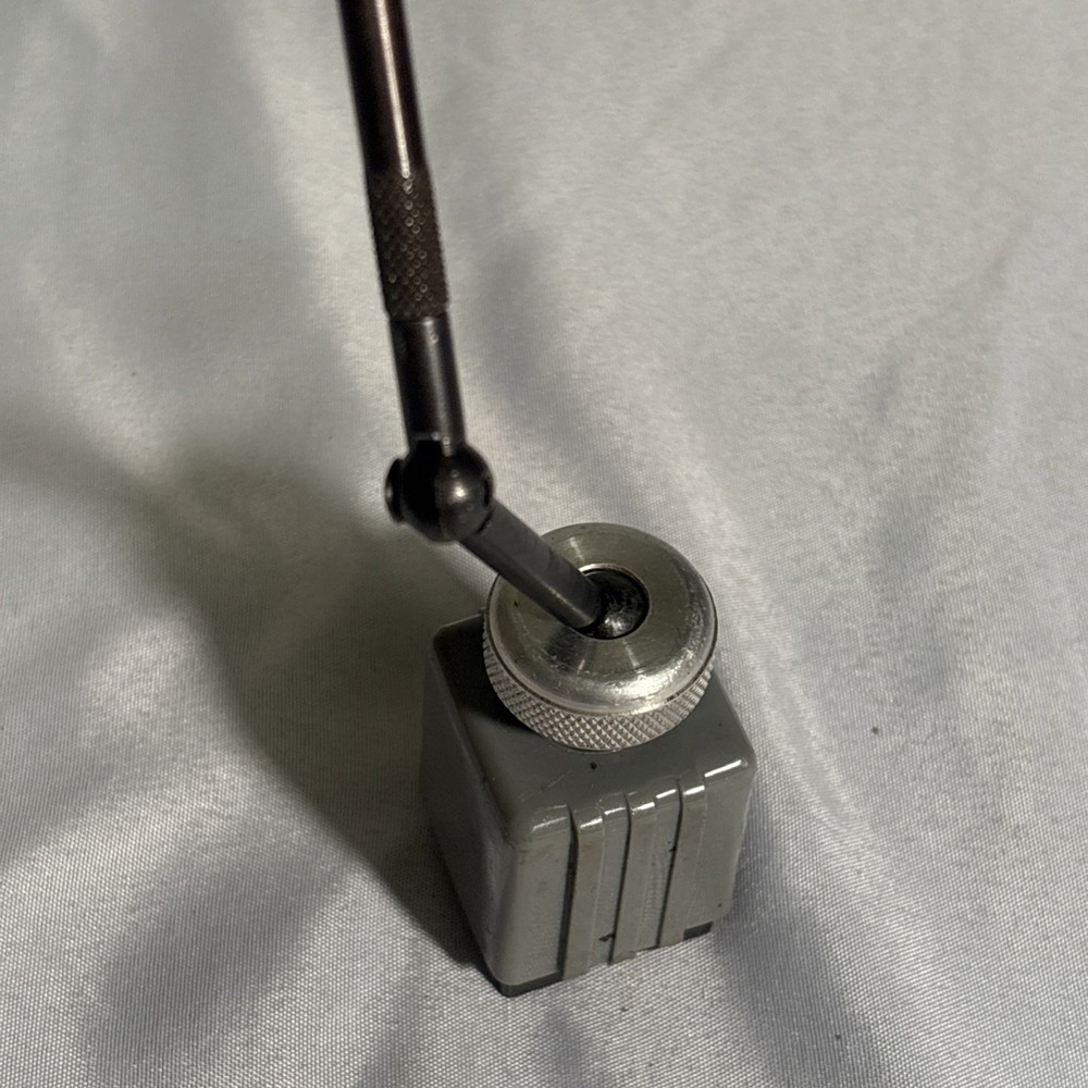 Brown & Shape Magnetic Indicator Base Small