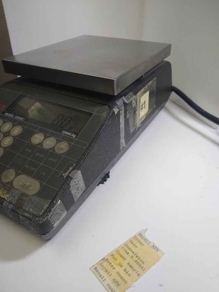 Setra 12000C Commodity Scale working perfect. Tested and reads accurate.
