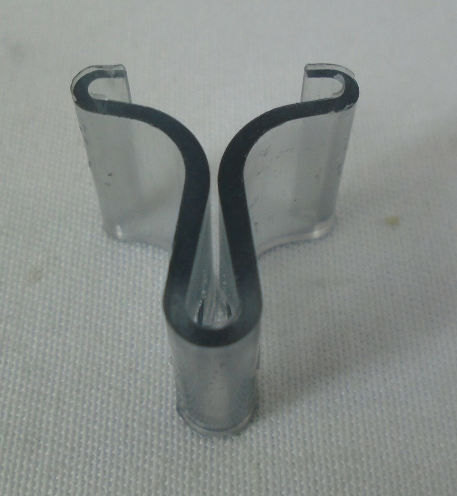 Hinged Ceiling Grid Clip Clear Track Plastic Snap Hook Clip Retail Store Supply