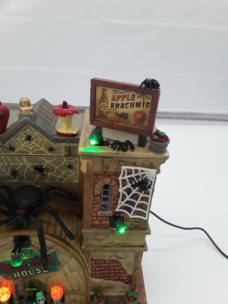 Spooky Town Spider Cider House 🕷🕸