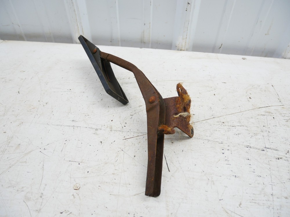 AMC Eagle SX4 Station Wagon Gas Accelerator Pedal Assembly