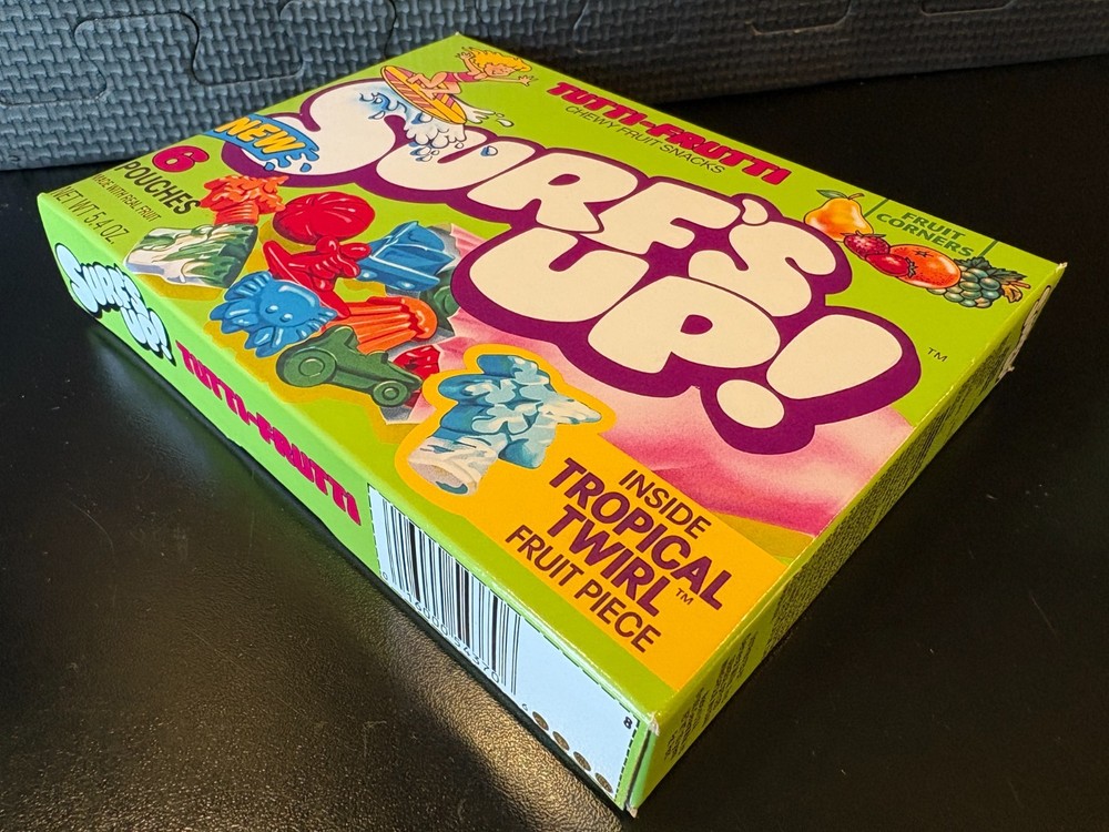 Surfs Up fruit snacks - Empty custom design display box