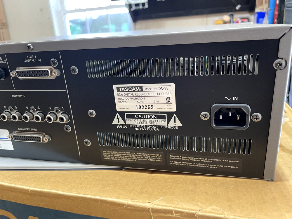 TASCAM DA-38 Digital Audio MULTITRACK Rack Mount RECORDER with original BOX