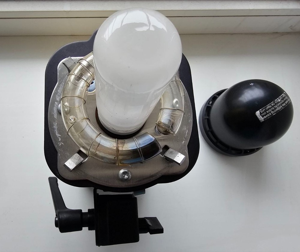 White Lightning UltraZap 800 Monolight Strobe Light