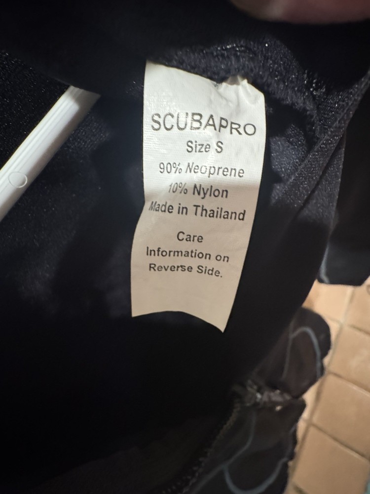 Scubapro Oneflex wetsuit, size S- Good Condition