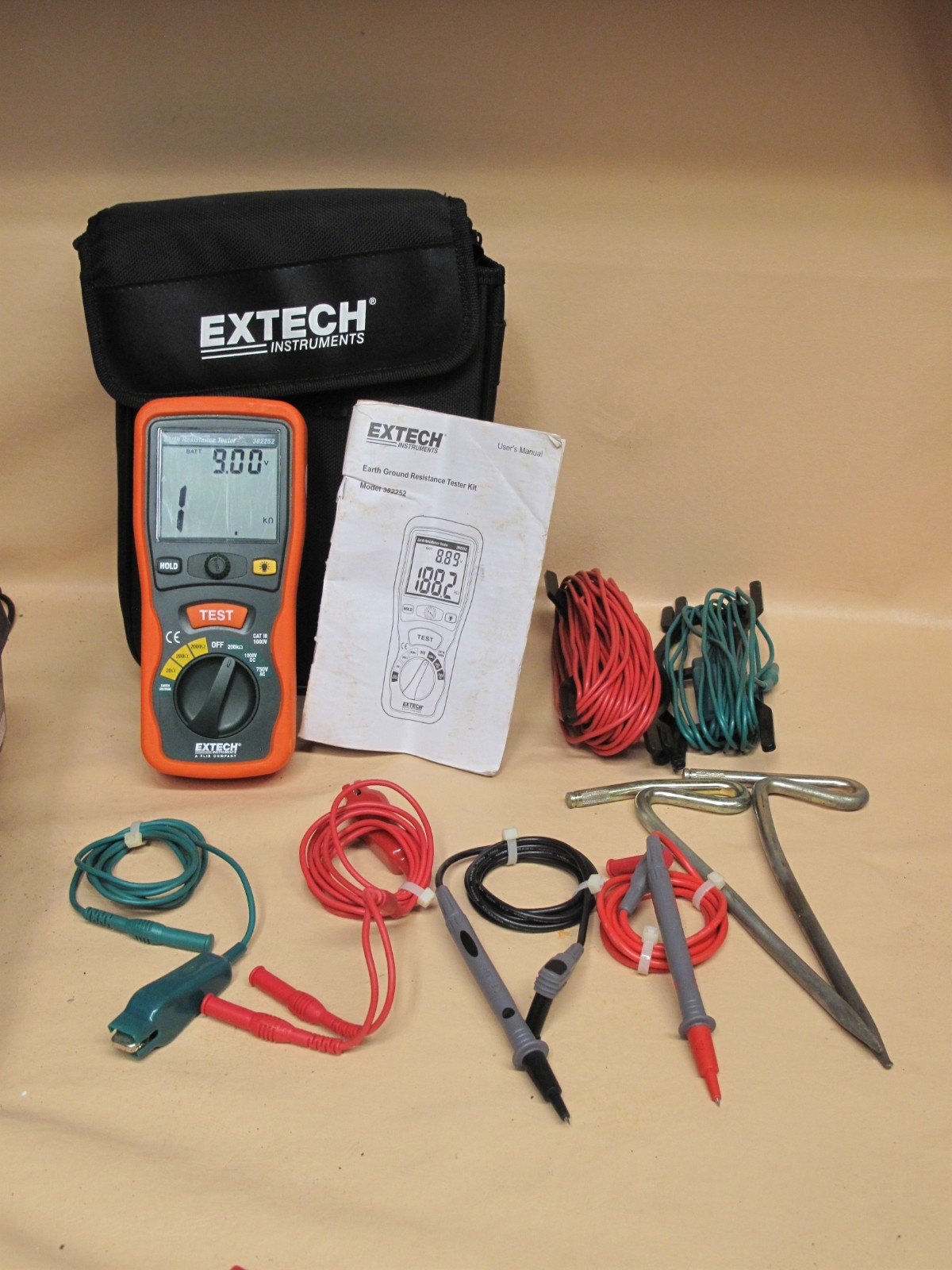 Extech Instruments 382242 earth ground resistance tester kit look