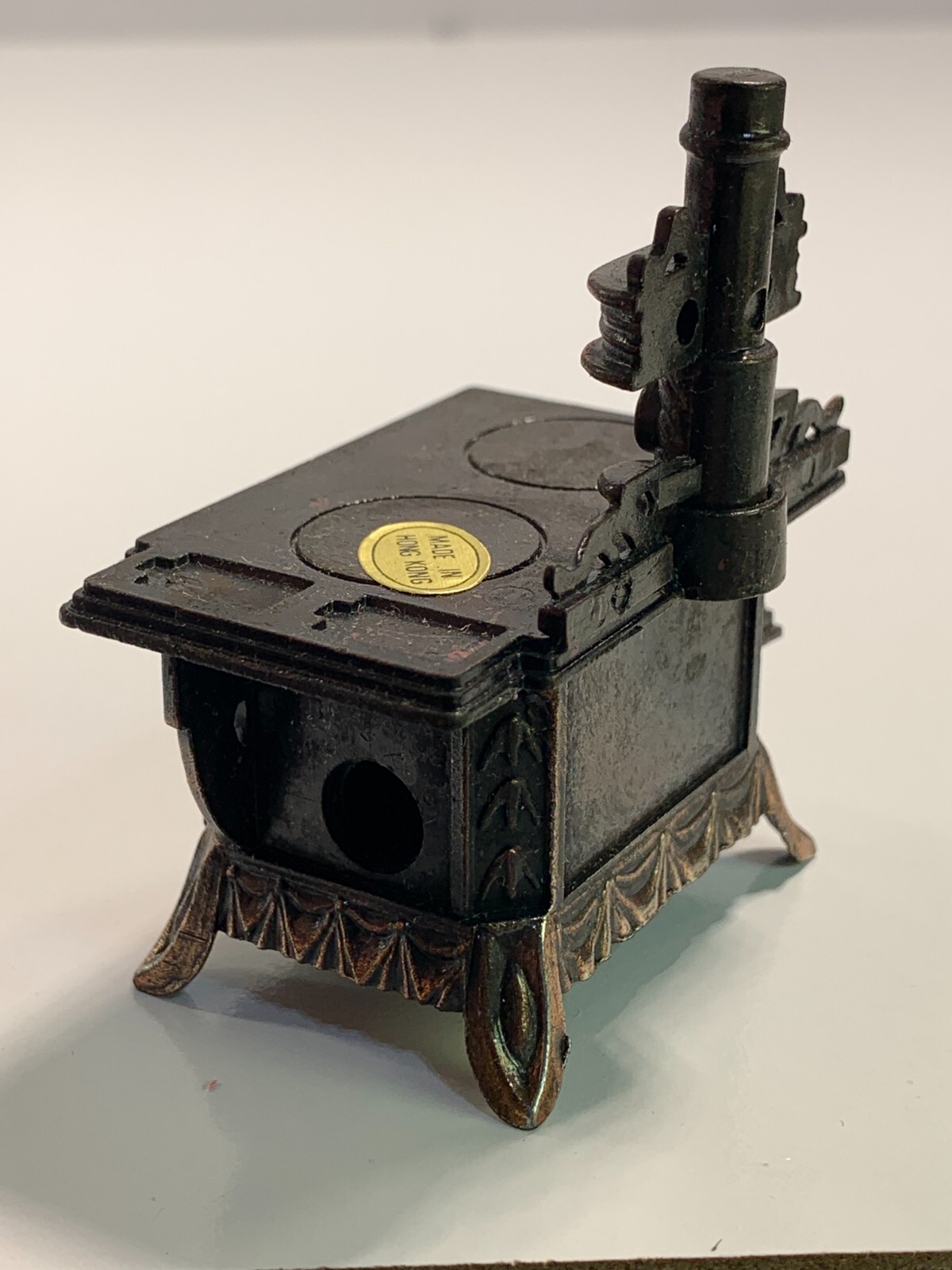 Vintage Die-Cast Pencil Sharpener Queen Cast Iron Style Stove With Box PSE