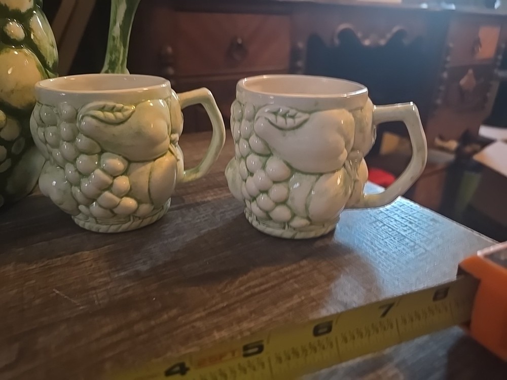 Pitcher & 4 cups, Green And White
