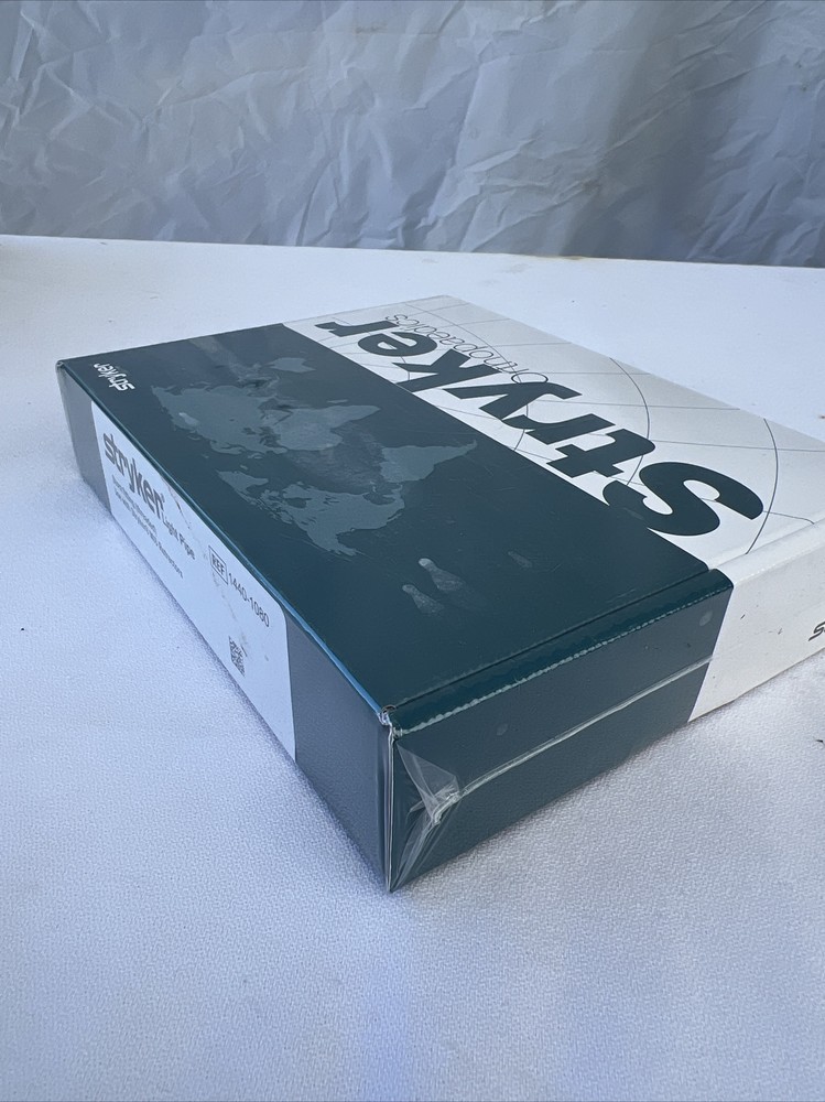 STRYKER ORTHOPAEDICS LIGHT PIPE Storm Fitting (threaded) 2024-03-26