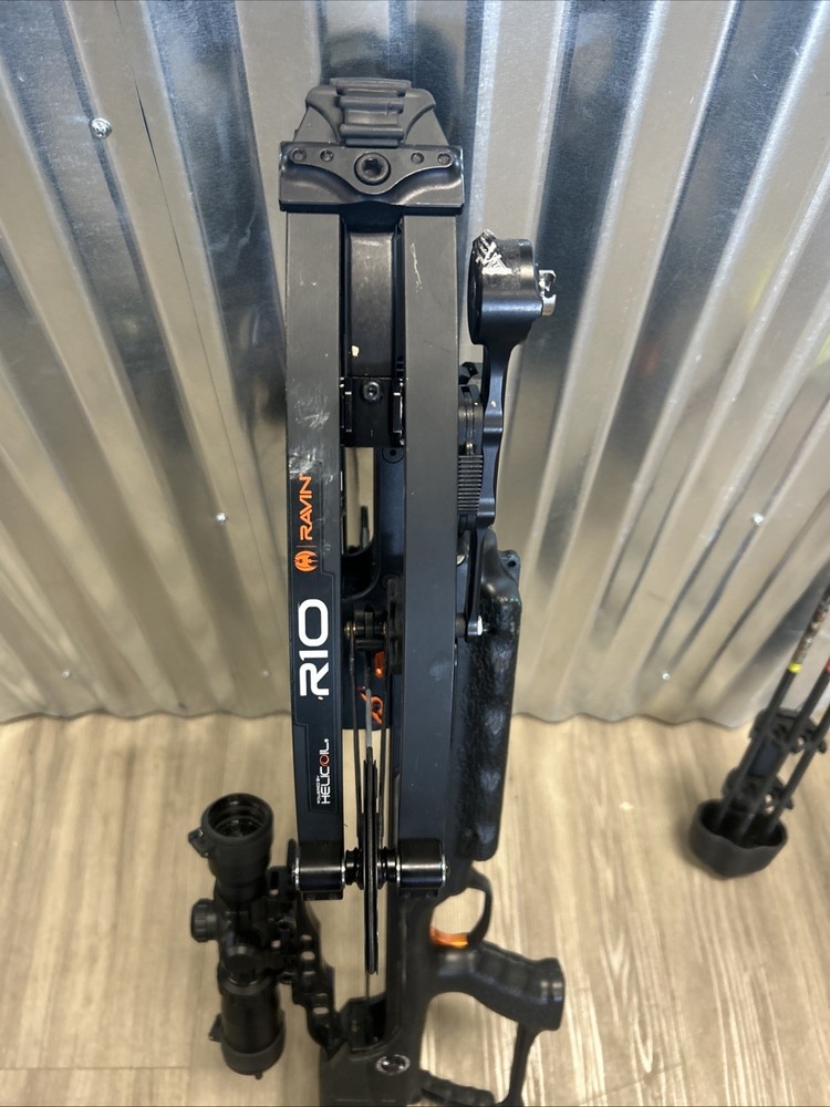 Ravin R10 Crossbow w/ arrows