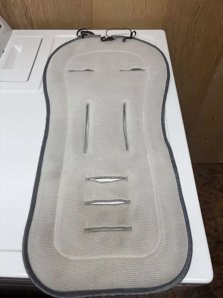 Luiluiby cooling mesh stroller seat insert gray