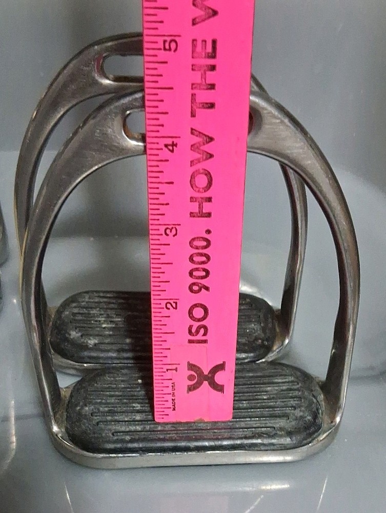 Pre-owned, English Stirrup Irons, 4.5"