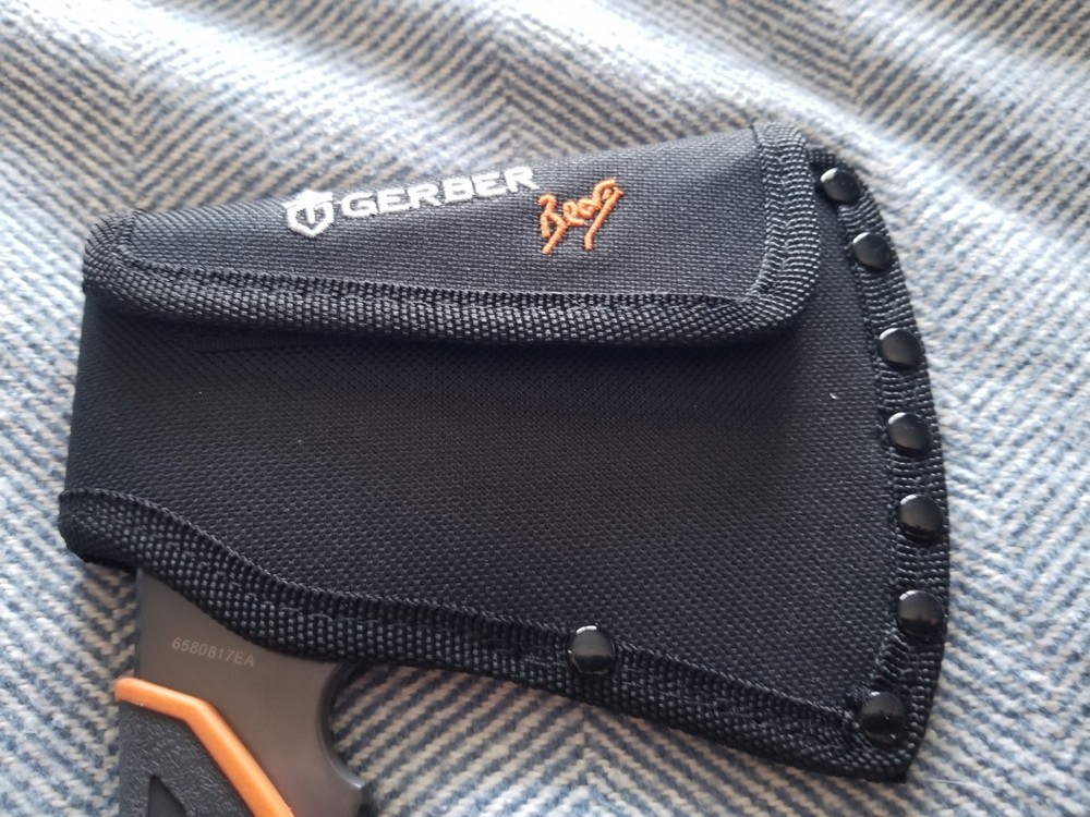 Bear Grylls Hatchet