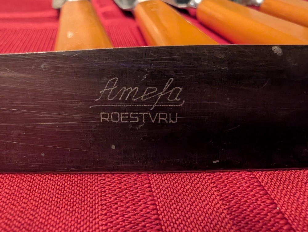 5 MCM Amefa Roestvru Bakelite Handle Knives