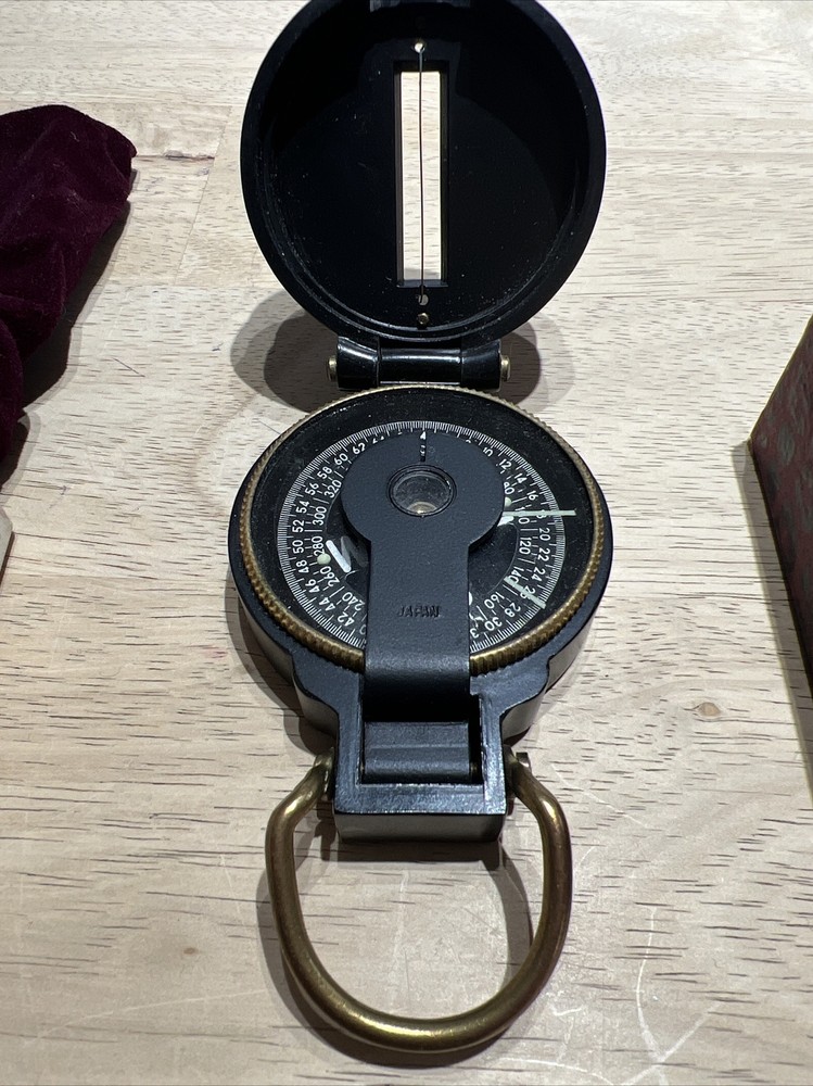 Vintage Engineer Lensatic Compass. Lot 219