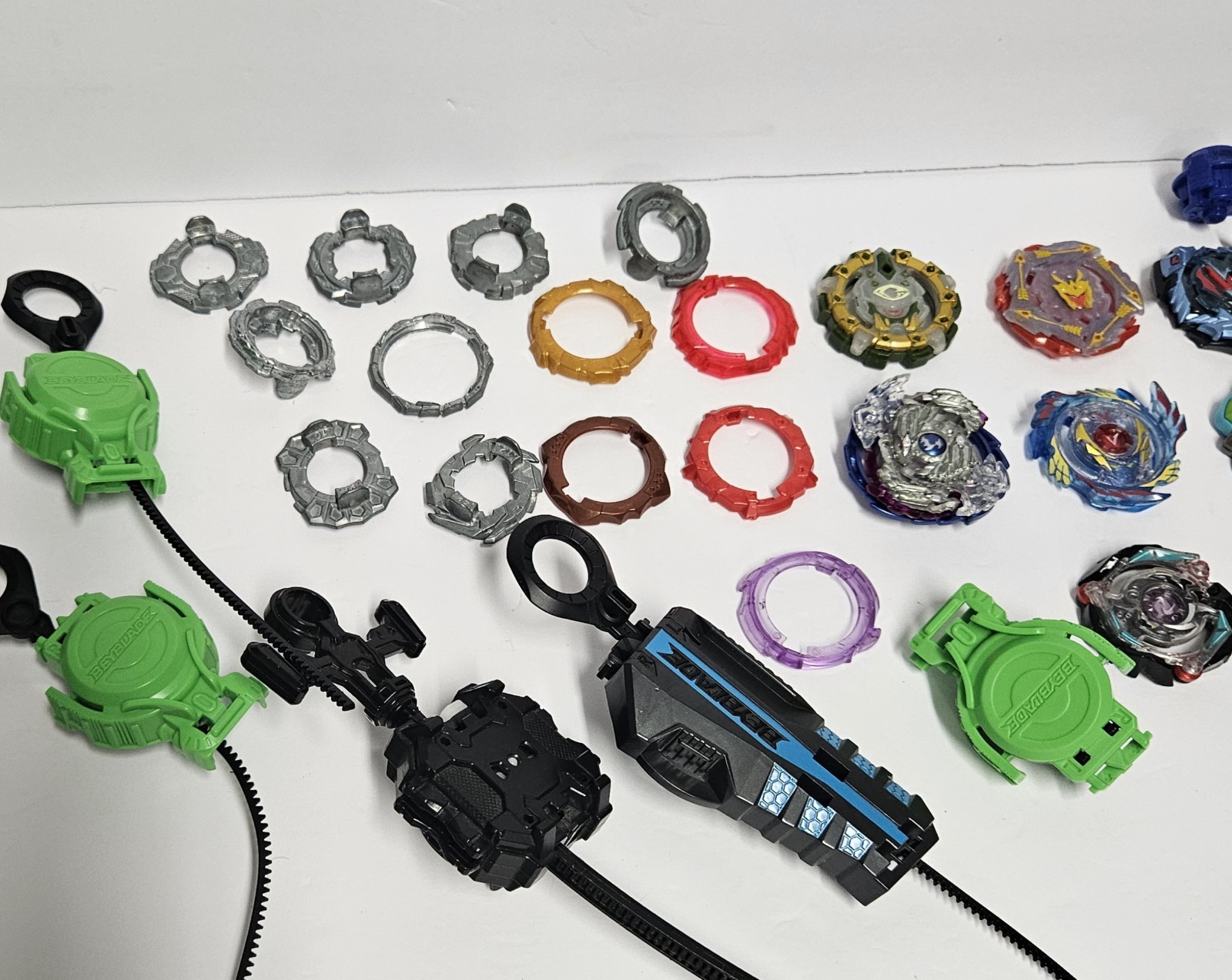 Beyblade Burst Assorted Lot 8 Full Discs & 5 Launchers & Extra Peices Hasbro