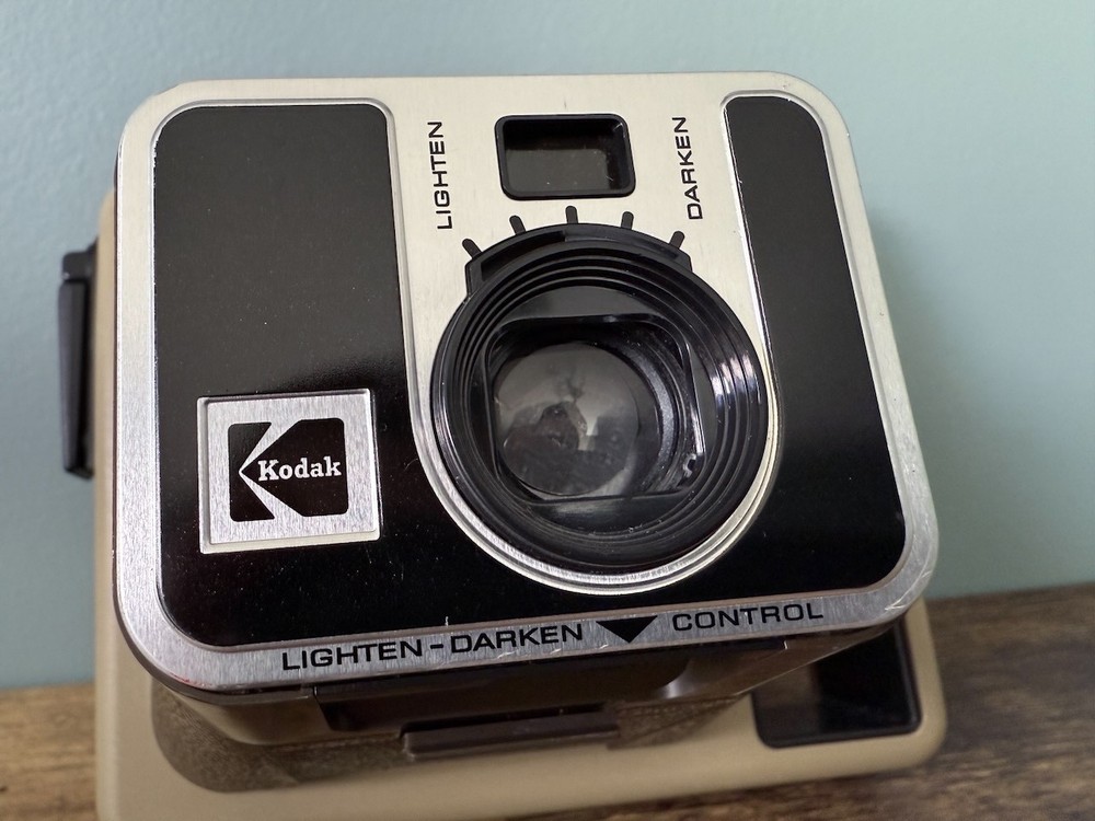 Vintage Kodak Kodamatic Pleaser II Program Instant Camera Untested
