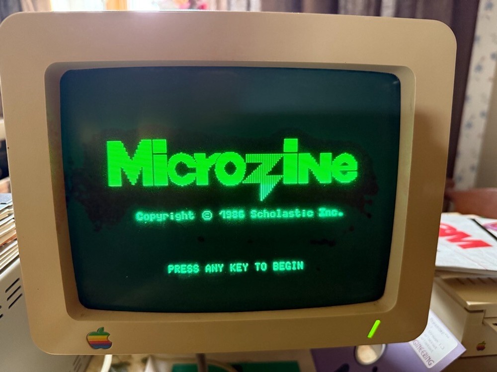 Apple 5.25 Software - MICROZINE NO. 17 by Scholastic PLUS Math Blaster Plus