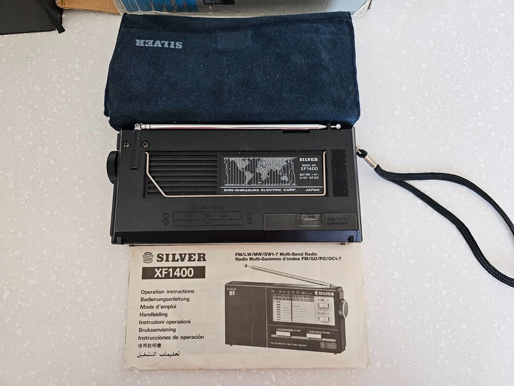 Radio Silver XF2400