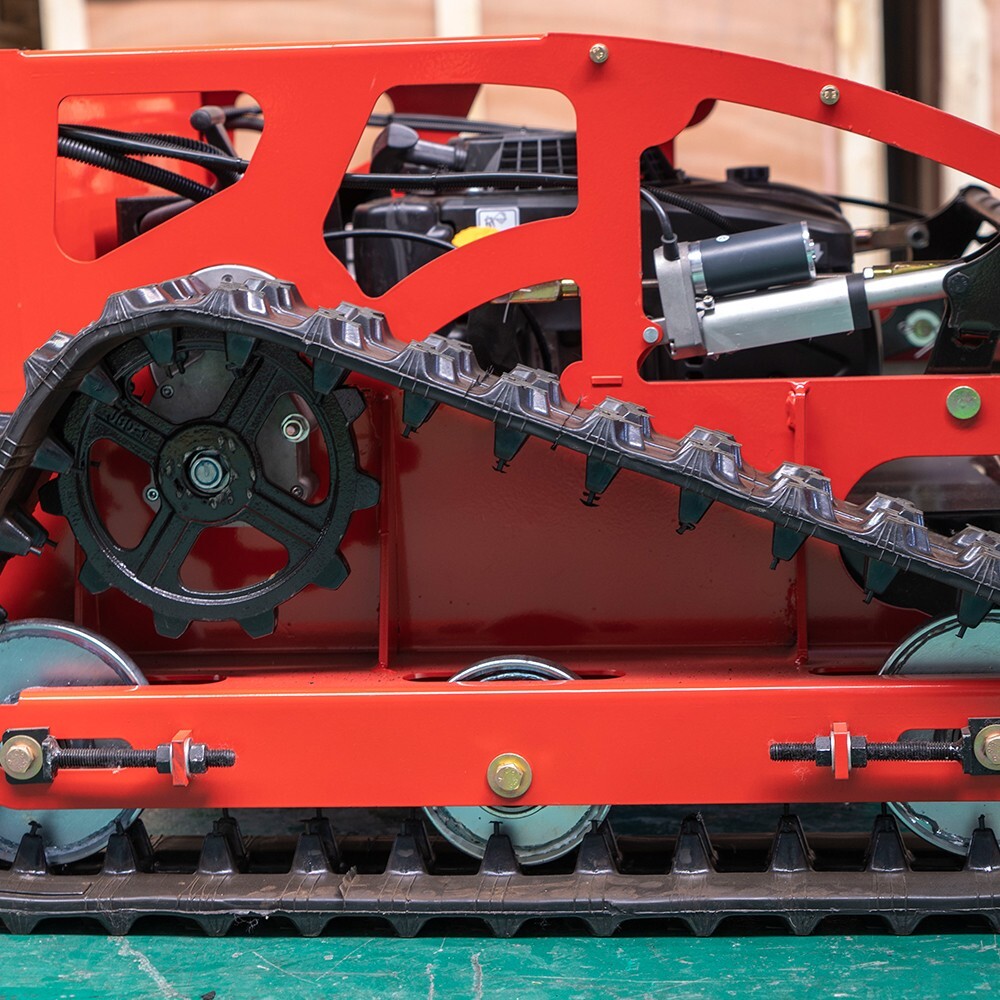 Gasoline remote control lawn mower self-propelled suitable for complex terrain