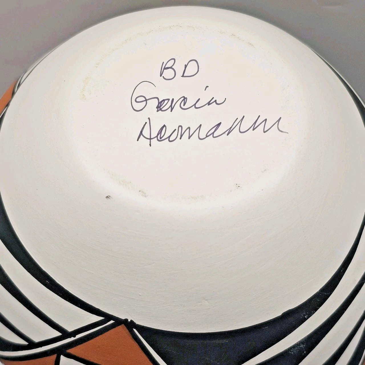 B D (Beverly) Garcia Acoma NM Pottery Line Work Signed 4.5"H & 5.5"W Hand-Coiled