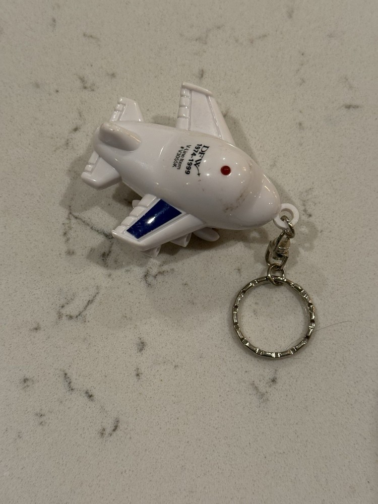 DFW Airplane Keychain Wheels Work