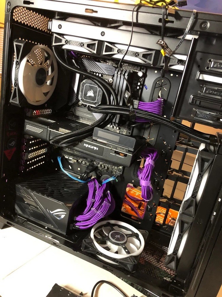 KINGPIN 3090 & Intel I-9 - Gaming Computer -