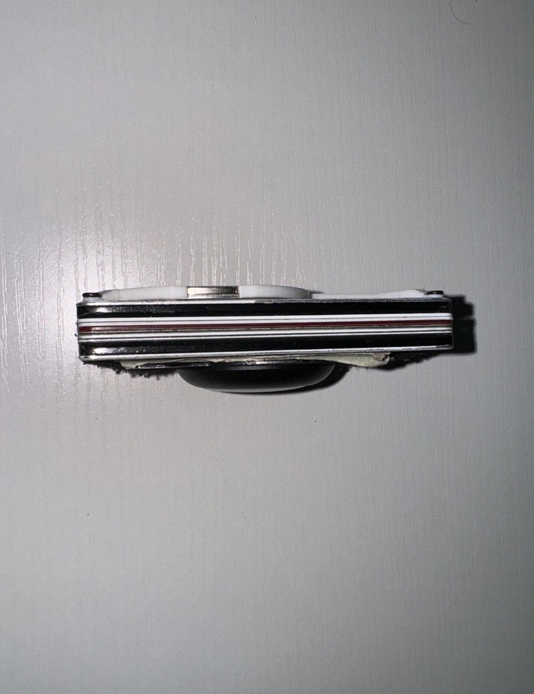 MagSafe Ridge Wallet Attachment