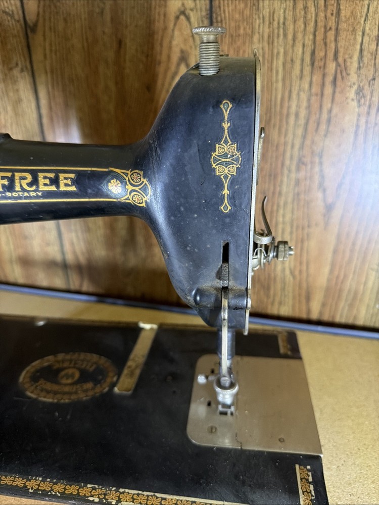The Free Rotary Sewing Machine Circa 1925