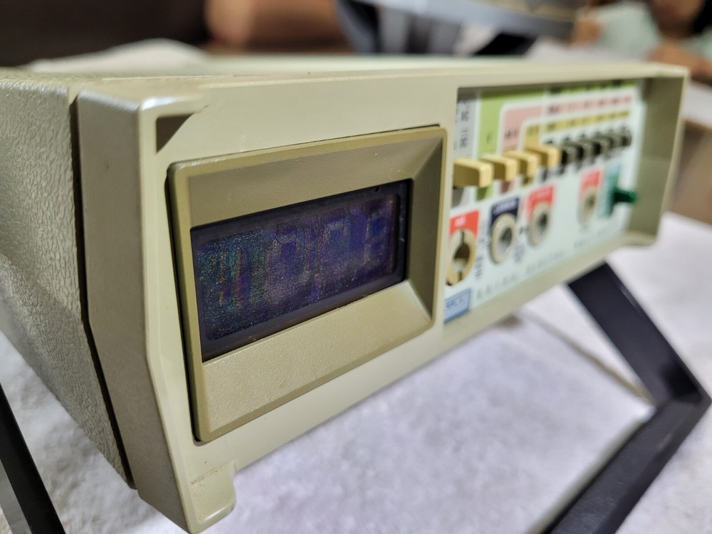 Fluke 8010A Meter