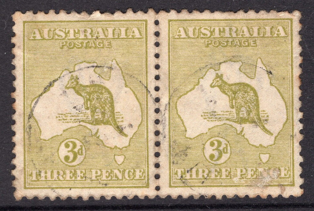 Roo / Kangaroo 3d Olive 3rd WMK Australia Pair     REF: O3H