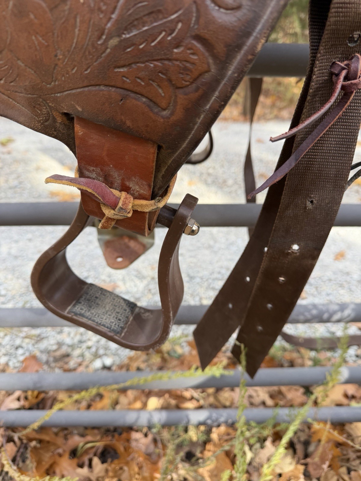 Western Saddle Décor – Rustic Cabin Display – Tooled Leather 15” VERY NICE DECOR
