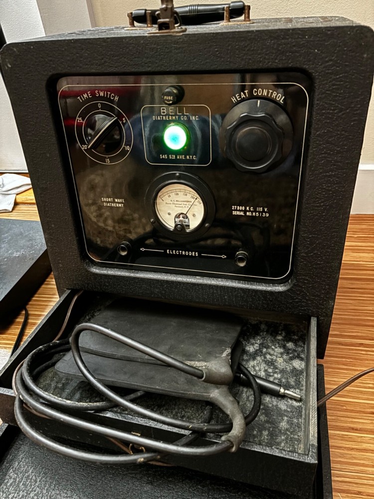 antique electric shock therapy machine