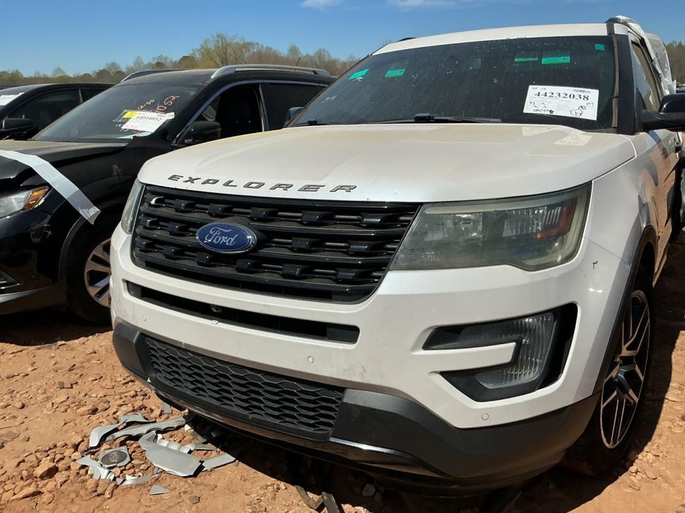 EXPLORER 2017 Glove Box 5011969