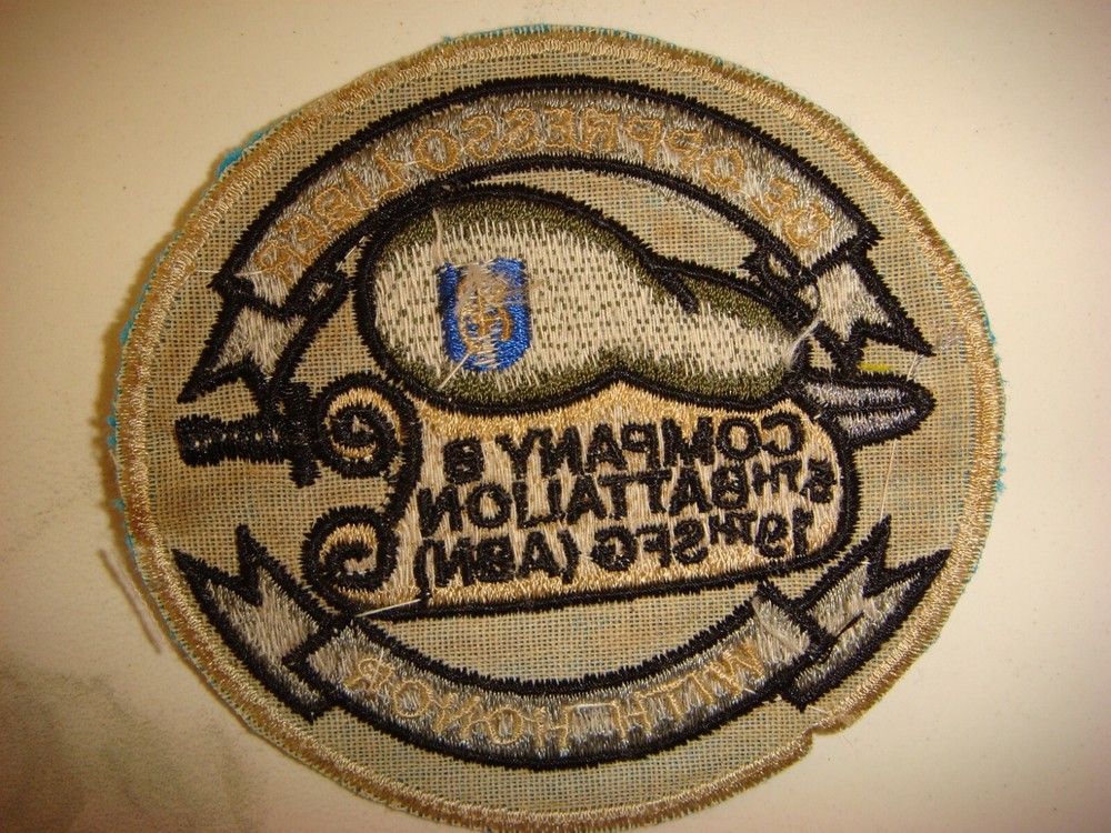 US ARMY B Co. 5th BATTALION 19th SPECIAL FORCES Grp WITH HONOR PATCH