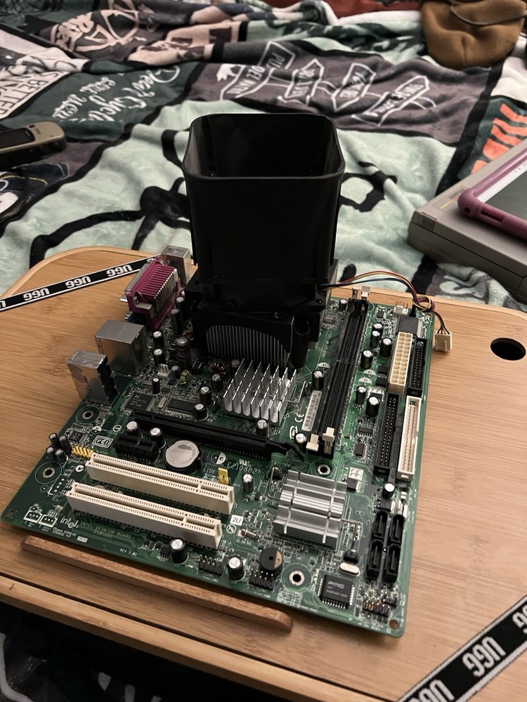 Intel Motherboard D101GCC + Celeron D 352 CPU