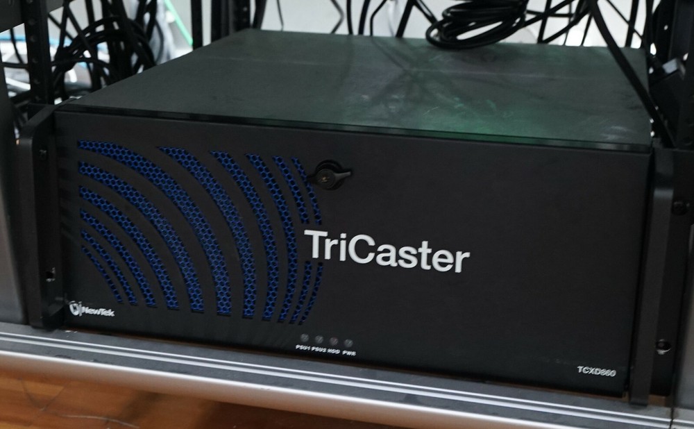 NewTek Tricaster TCXD860 with control panel